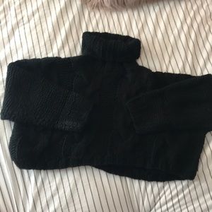 NWOT chunky cropped sweater.